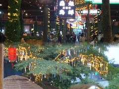 -三亚火车头万人海鲜广场