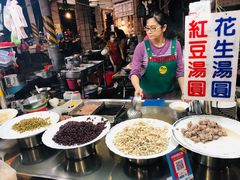 -六合夜市