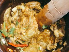 -老滇山寨•云南特色菜•地方菜•民族风情歌舞表演(金碧店)