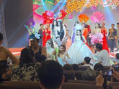 -金东尼人妖秀