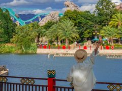 -七彩云南欢乐世界