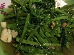 -Thiw Soen Seafood Restaurant