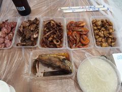 -蓝精灵饺子店