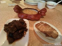 烤麸&nbsp;素鸭&nbsp;黄油蟹粉-功德林(南京西路店)