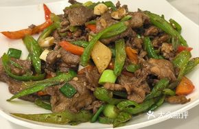 Beef Stir-Fried with Chili