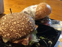 -The Habit Burger Grill 哈比特汉堡(复兴soho店)