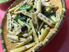 -余家庄肥肠鱼地方汤锅(银杏大道店)