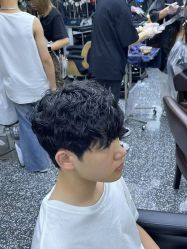 -藤野造型专业烫染接发