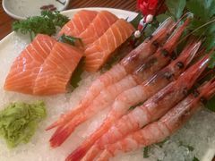 三文鱼刺身-鳥炭·烧鸟YaKiToRi深夜食堂(陆家嘴店)