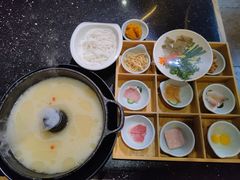 -飞虎过桥米线(翠湖店)