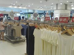 店内环境-优衣库(成都锦华万达广场店)