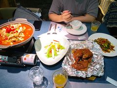 手抓猪手-野蔓果·山野菜(西湖景区·龙井茶田店)