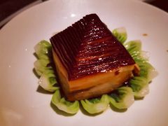 金牌扣肉配玉米饼-杭州西子湖四季酒店·金沙厅