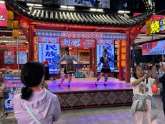 -刘姐啤酒鱼民族演艺餐厅(西街总店)