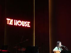 -TZ House音乐现场(来福士中心店)