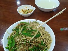 -胡成记口蘑龙眼包子(盐道街店)