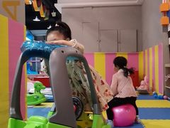 -嘻哈欢乐场(华宇广场店)