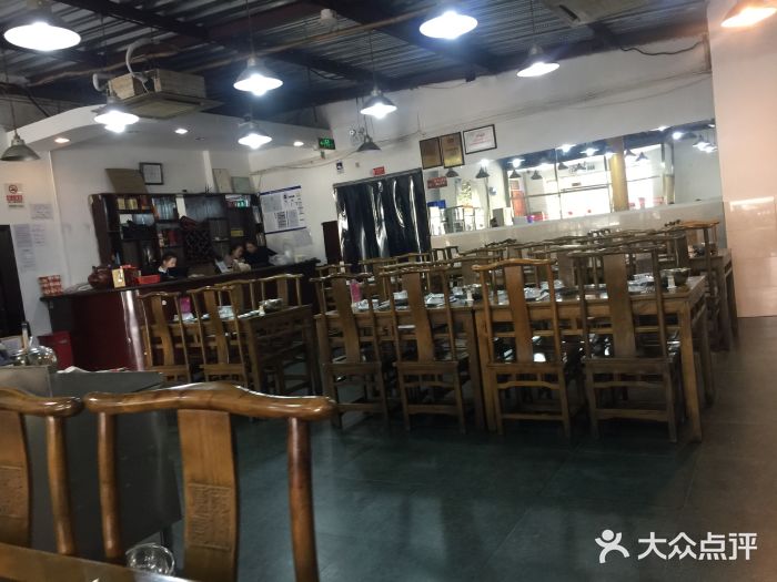 龙顺园麻辣香锅(机场店)大堂图片