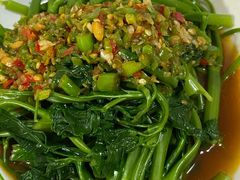 剁椒藤菜-洪霞餐馆