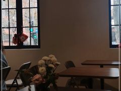 -Fridi Patisserie Cafe