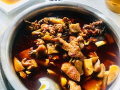 芋儿鸡-猪圈咖啡