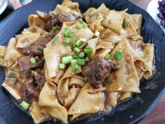 -壹阁胡羊焖饼(特色小吃街店)