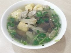 鸭血粉丝-鸡鸣汤包(广东路店)