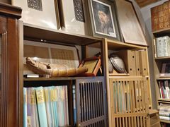 -邊城書店