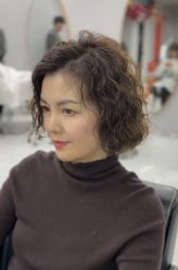 -环球蝶上美业连锁