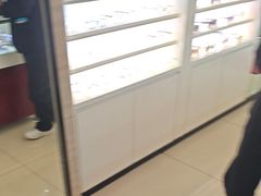 -吴良材眼镜(北中路店)