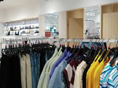 -hotwind热风(中贸广场店)