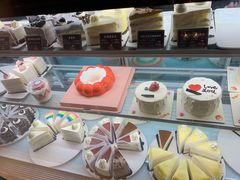 -焙丽拾光(麦凯乐直营店)