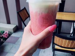 芝士草莓玛奇朵-TPLUS茶家(上海商城南京西路店)