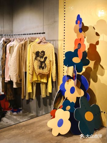 大连新展 | 藏在宝藏买手店里的克莱因蓝