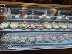 面包甜点陈列柜-丽都DELICATESSEN熟食店