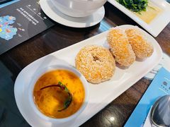 炸虾饼配泰国梅子酱-帕蓝·暹罗料理(大学路店)