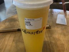 -霸王茶姬(金贸中路店)