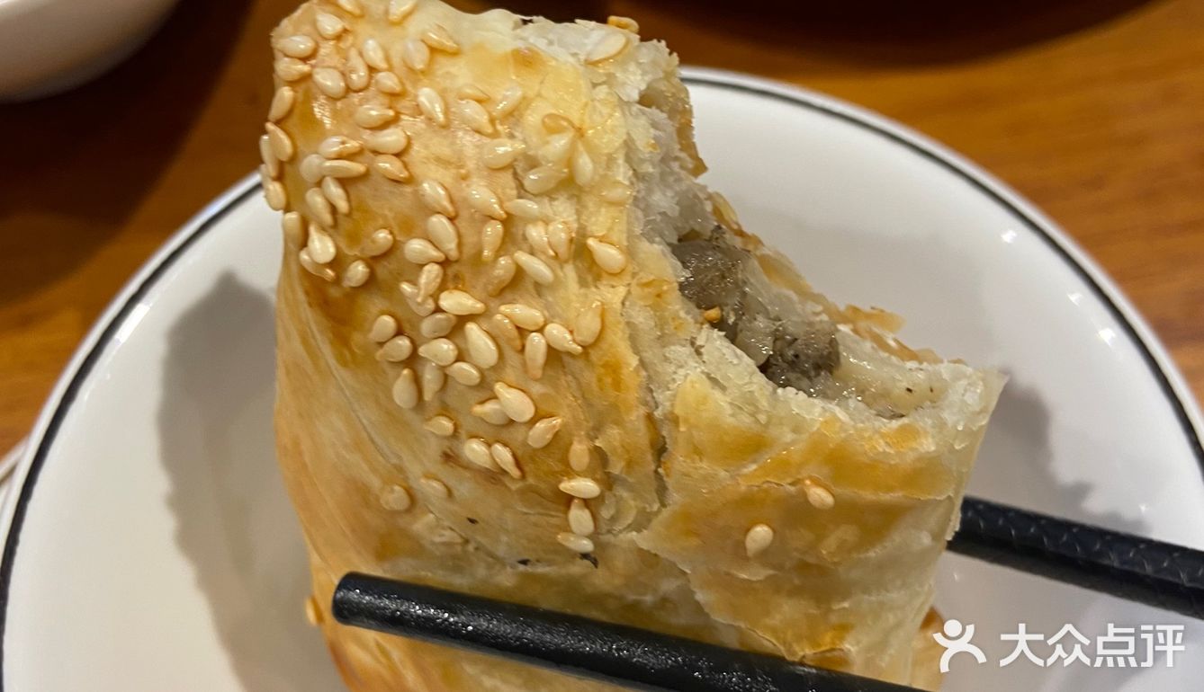 谁能拒绝一顿烧烤呢[礼花]