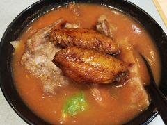 番茄浓汤鸡翅猪扒通粉-华嫂冰室(尖沙咀店)