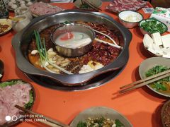 -周幺妹重庆老火锅(银泰城总店)