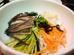 鸡丝凉米线-云海肴·汽锅鸡·云南菜(美罗城店)