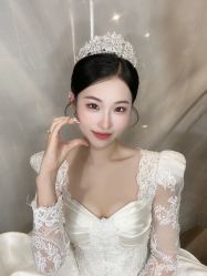 -都市丽人婚纱摄影