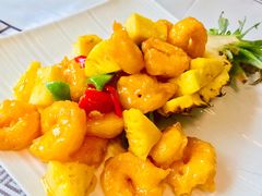菠萝鲜虾球-雅逸居海鲜小厨