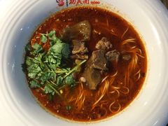 -哇蛙牛功夫面渝都料理(龙阳广场店)