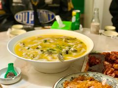 酸菜巴沙鱼-小草房川菜馆(华茂街店)