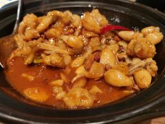 黑松露牛肝菌焖牛蛙-云海肴云南菜(浦江欢乐颂店)
