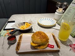 -必胜客(大宁路店)