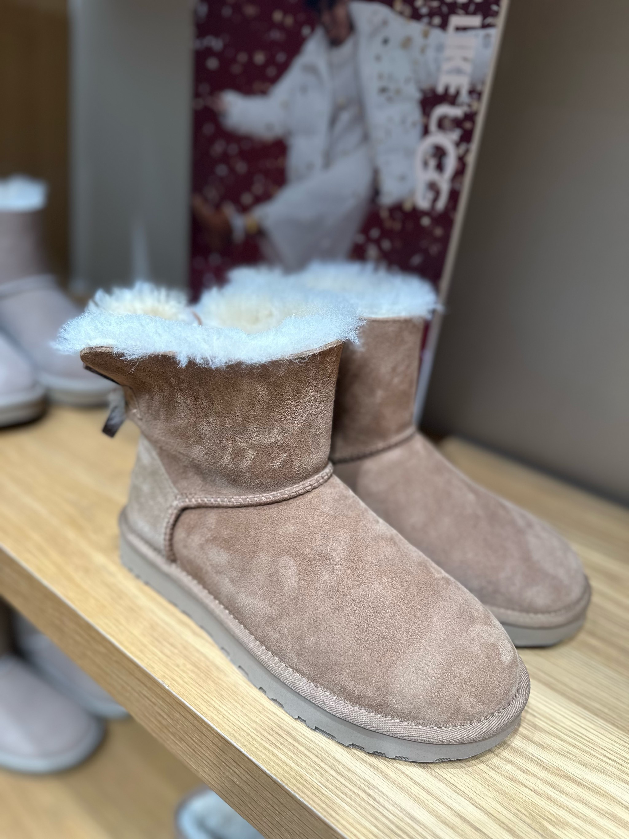 ugg2020新款雪地靴图片图片