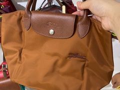 -Longchamp(佛罗伦萨小镇奥特莱斯店)