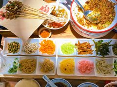 自助取餐区-怪噜范·老贵阳街头名小吃(鸿通城店)